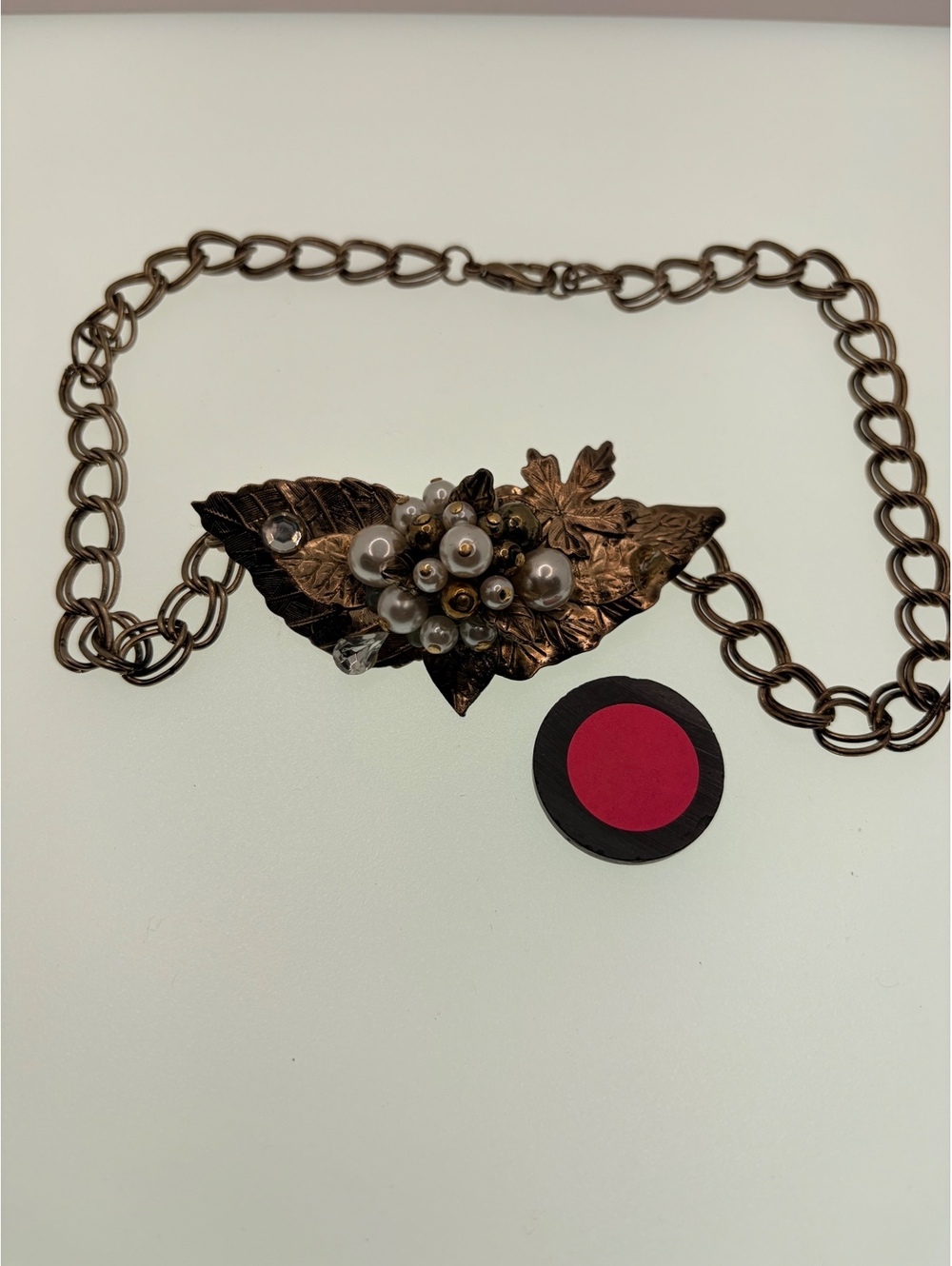 Floral leaf centerpiece chain necklace